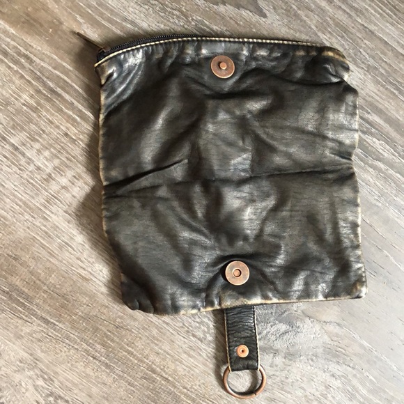Rip Curl Vintage Rustic Clutch - Picture 6 of 13